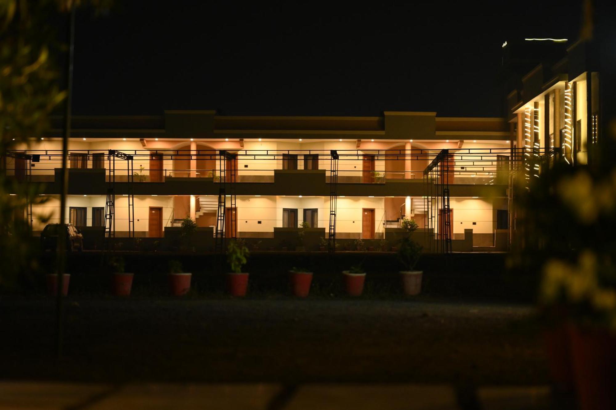 Krishnam Resort Jabalpur Eksteriør bilde